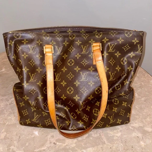 AUTHENTIC Louis Vuitton Purse! - Picture 1 of 8